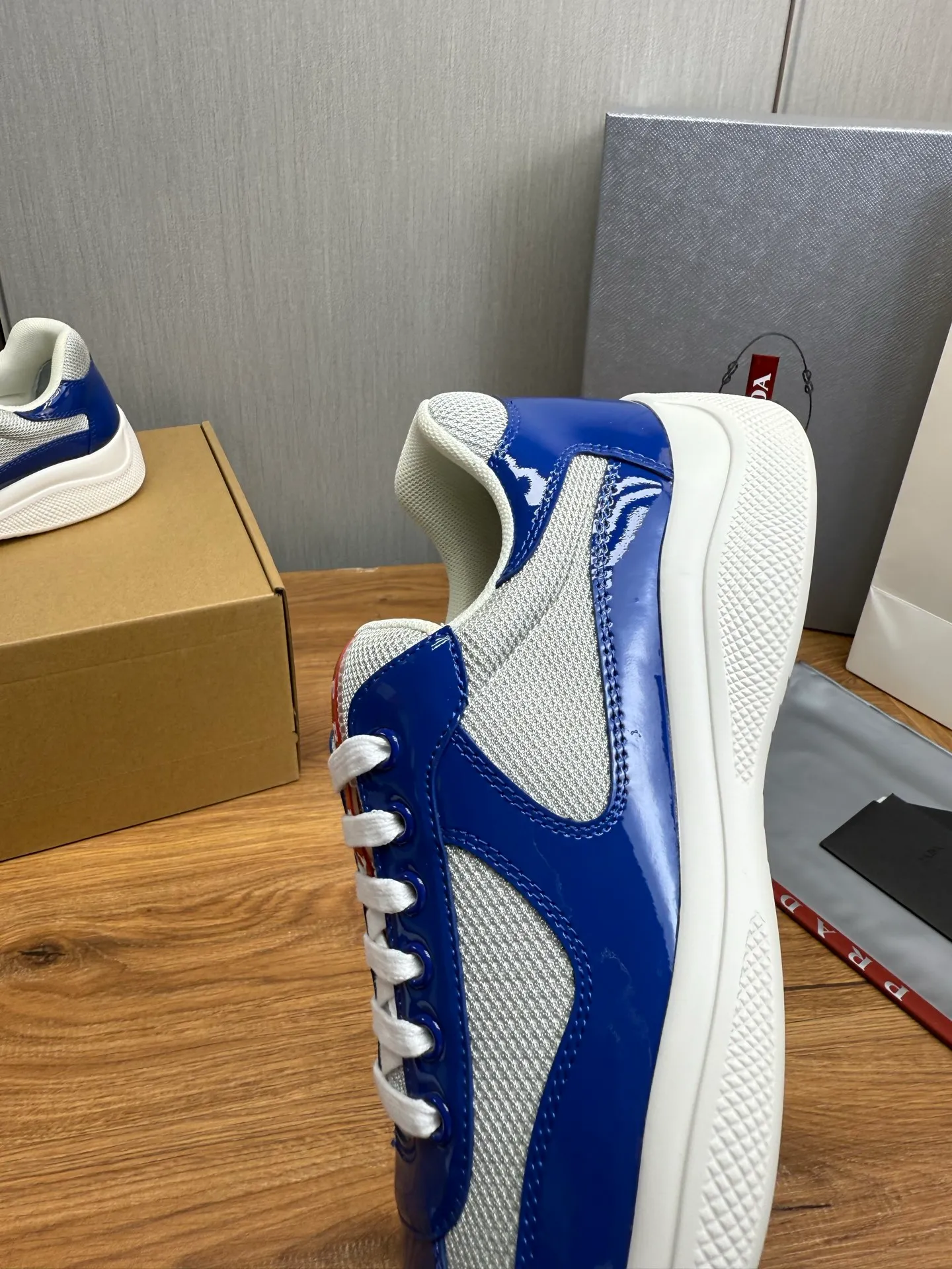 Men's shoes 640💰 [PRADA] Hot selling items🔥Must be recommended every day~~ Official website synchronized, 1:1 high quality shipments✔️ Imported cowhide fabric, rubber material + cowhide lining, original bottom, high-end airplane box packaging🎁 38-45 (38.45 custom-made, non-returnable)